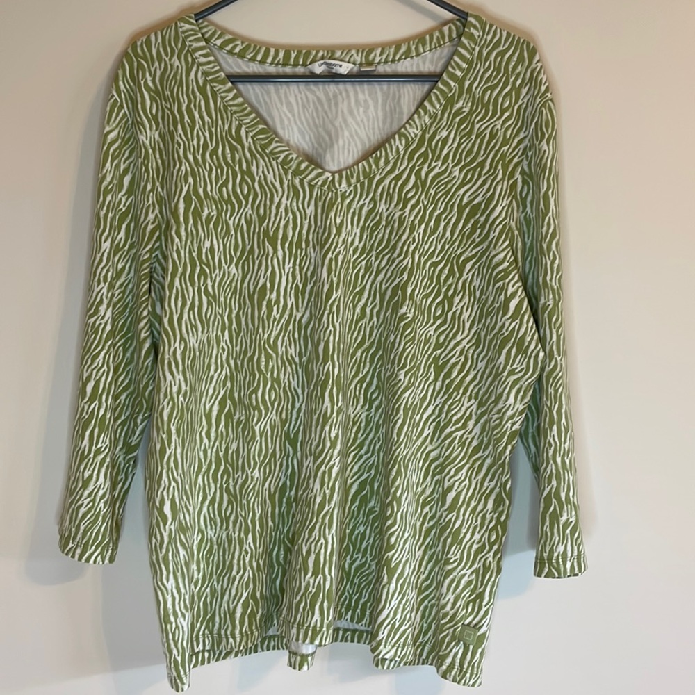 Liz Claiborne Womens XL Lime Green and White Zebra Print Long Sleeve Blouse